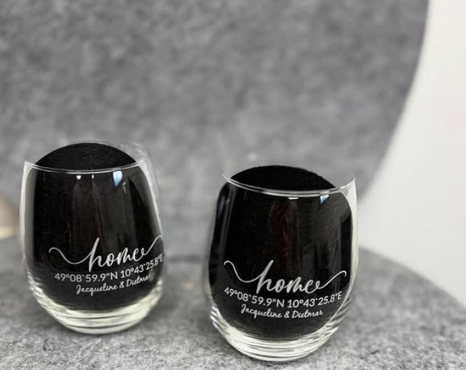 Gravierte Tassen & Gläser